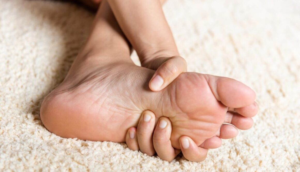 Life Goals, “Bunions” and toe spacers: How an orthotic can help with your  foot health